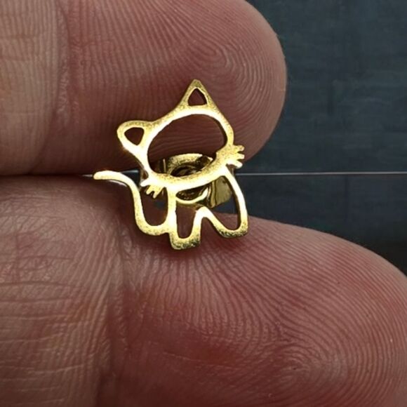Cat Gold Plated Stainless Steel Earrings Pierced Ears Studs Cat Mom Lady Gift - Picture 2 of 7